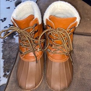 Girls Duck Boots Size 3